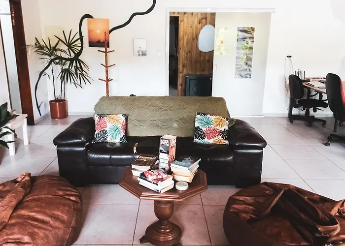 Nomades Riverside - Adventure Hostels & Coworking
